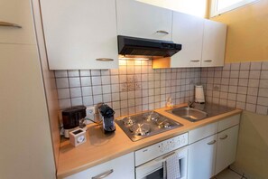 Frigorifero, microonde, forno, lavastoviglie