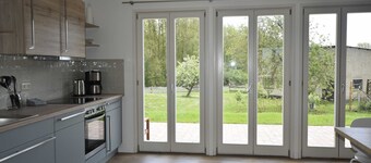 4-room red vacation home for up to 8 people - 4-room colorful vacation homes, OVS 999