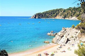 Beach - Leo Street 96, Tossa de Mar-Lesal Villas Rentals Mar Azul (Santa maria de llorell, tossa de mar, gi)