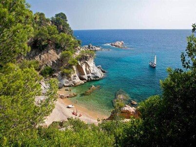 Leo Street 96, Tossa de Mar-Lesal Villas Rentals Mar Azul