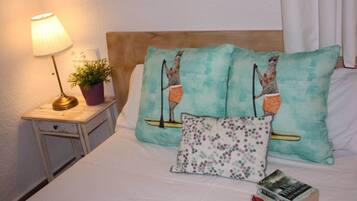 5 Schlafzimmer, Zimmersafe, Schreibtisch, Bügeleisen/Bügelbrett