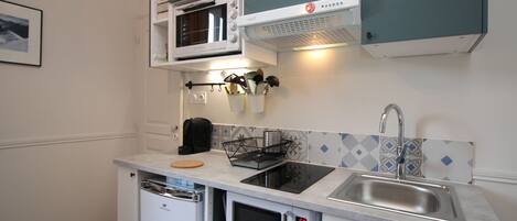 Frigorifero, microonde, lavastoviglie