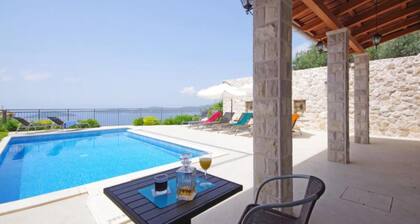 Luxury Panorama Villa Dia