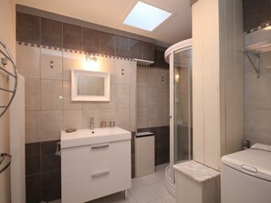 Bathroom - Beautiful T4 apartment in Mont-Dore - Wifi included (Mont-Dore)