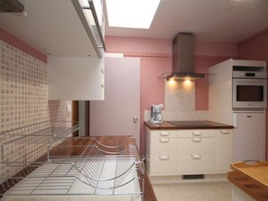 Fridge, microwave, dishwasher, high chair - Beautiful T4 apartment in Mont-Dore - Wifi included (Mont-Dore)