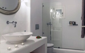 Baignoire, serviettes fournies