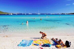 Beach nearby - Holiday home Nicoletta, (16454), Veli Rat, hr (Veli Rat)