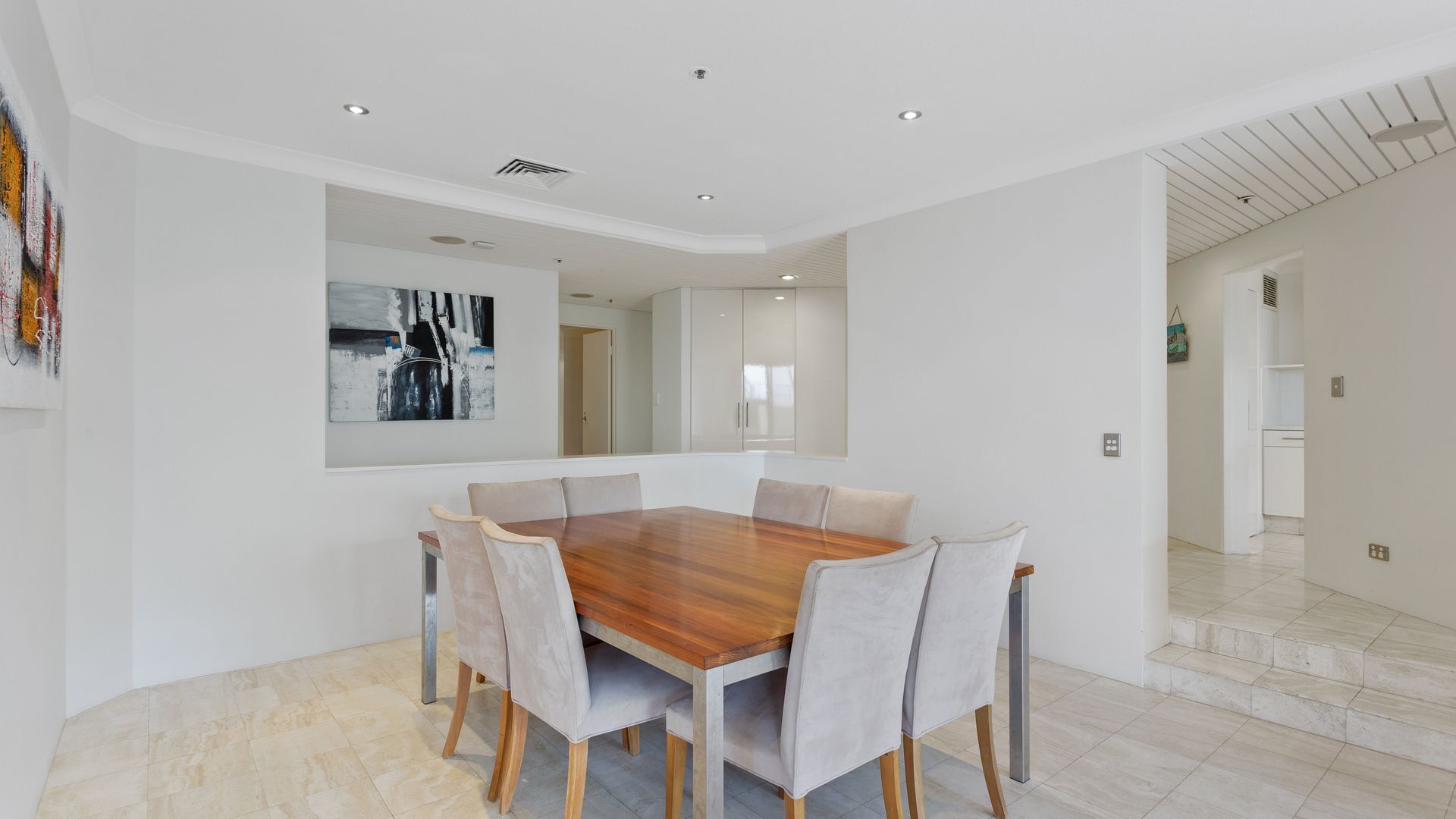 Large and Spacious 3 Bedroom Family Apartment - CoastHM — image 14