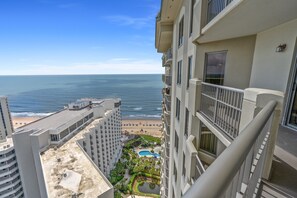 Property grounds - Royale Palms 2305 Amazing views from 23rd floor (Myrtle Beach)