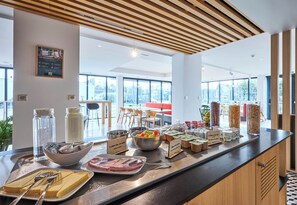 Daily buffet breakfast for a fee