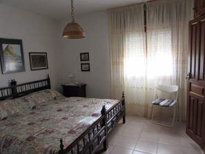2 camere, una cassaforte in camera, ferro/asse da stiro, lenzuola