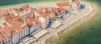 Villa Lavanda in Kriz Sezana With Private Swimpool