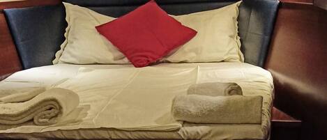 3 bedrooms, WiFi, bed sheets