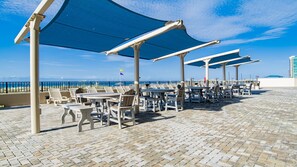Outdoor dining - New to the Rental Market, Updated condo!! (Orange Beach)