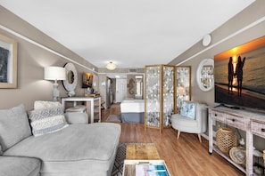 Iron/ironing board, free WiFi, bed sheets - 🌊View~FREE BeachService~Steps2Beach~Heated Pool~1BR Islander Beach Resort 305🌅 (Fort Walton Beach)