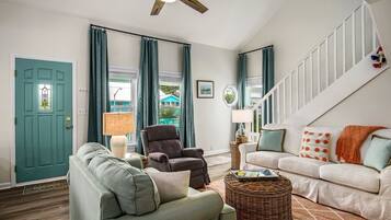 House, 4 Bedrooms | Living area | Flat-screen TV