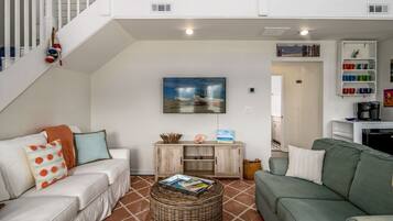 Rumah, 4 kamar tidur | Area keluarga | TV layar datar