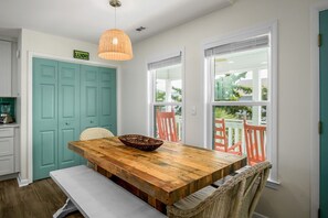 Rumah, 4 kamar tidur | Tempat makan
