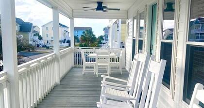 Dream Weaver 4 Bedroom Home by RedAwning