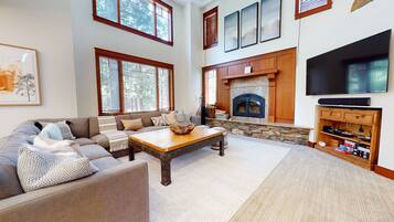 Townhome, 4 Bedrooms | Living room | Smart TV, fireplace, DVD player, streaming services