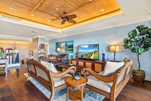 TV, DVD player, stereo - Maui escape with ocean views, lanai dining, poolside jacuzzis & gated community (Wailea)