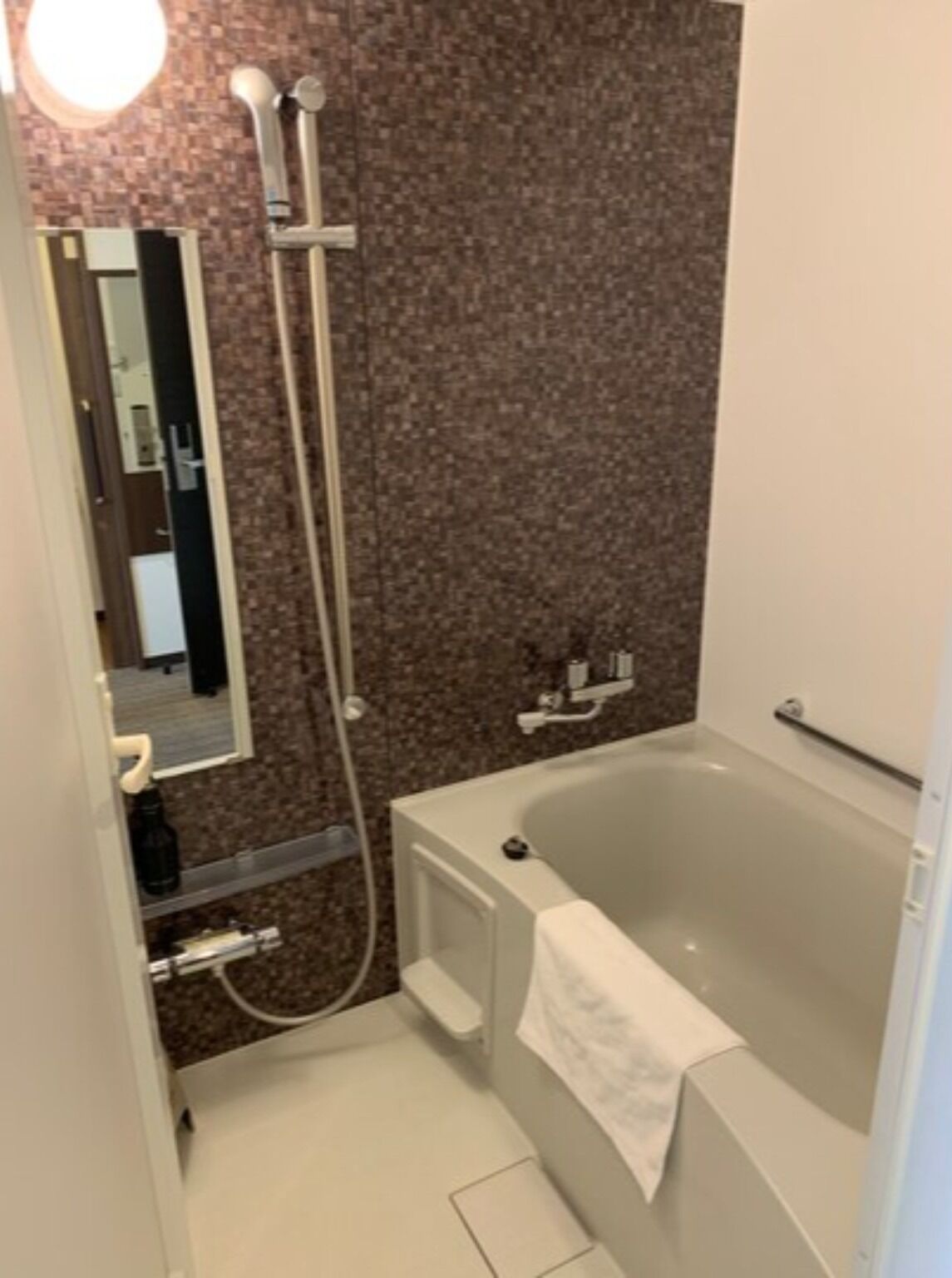 Hair dryer, towels