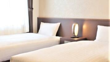 1 bedroom, desk, iron/ironing board, WiFi (free)