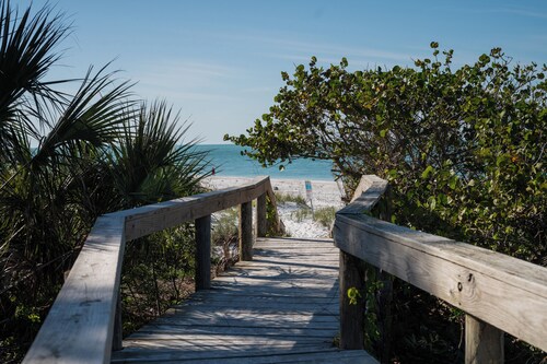 Beautiful North end Pool Home with Gulf Views, Heated pool, steps to beach