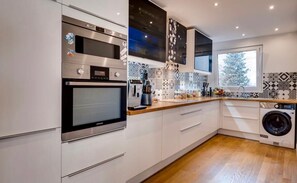 Four, plaque de cuisson