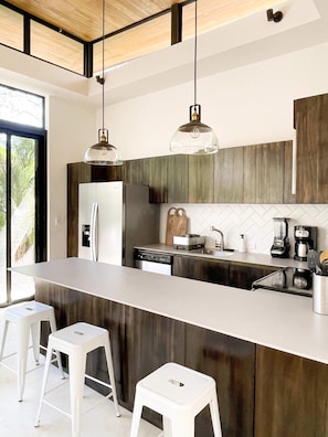 Private kitchen - Nalu Nosara Pool Villa Flor (Nosara)