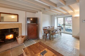 House | Living area | Flat-screen TV - The Cobbles (Northallerton)