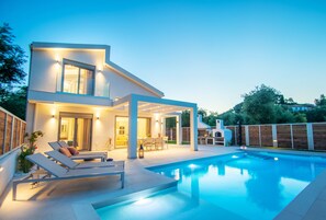 Front of property - Villa Mandi & Jani (Zakynthos)