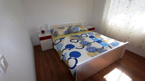 1 camera, Wi-Fi, lenzuola