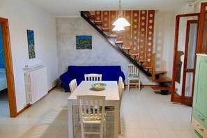 Interior - M274 - Marcelli, large four-room apartment with panoramic terrace (Marcelli)