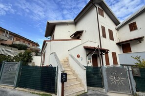 Exterior - M274 - Marcelli, large four-room apartment with panoramic terrace (Marcelli)