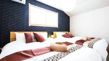 3 bedrooms, desk, iron/ironing board, free WiFi