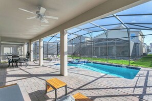 Recharge in your own private pool or delight in the spacious outdoor patio, ideal for entertaining, boasting a private splash pool and plenty of outdoor seating. - Incredible 9BR! Private Pool+Theme Rooms+Game Room (Kissimmee)