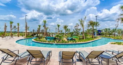 MUST SEE VILLA w/ Private Pool + GAME ROOM, + Movie Theater!