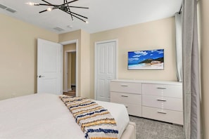 Retreat into Tranquility: Where Every Night Beckons Peace and Comfort. attached bath - Incredible 9BR! Private Pool+Theme Rooms+Game Room (Kissimmee)
