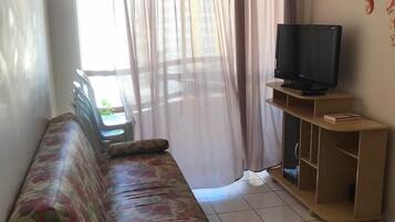 Apartamento básico | Opções para refeição no quarto