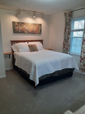 7 bedrooms, desk, iron/ironing board, free WiFi