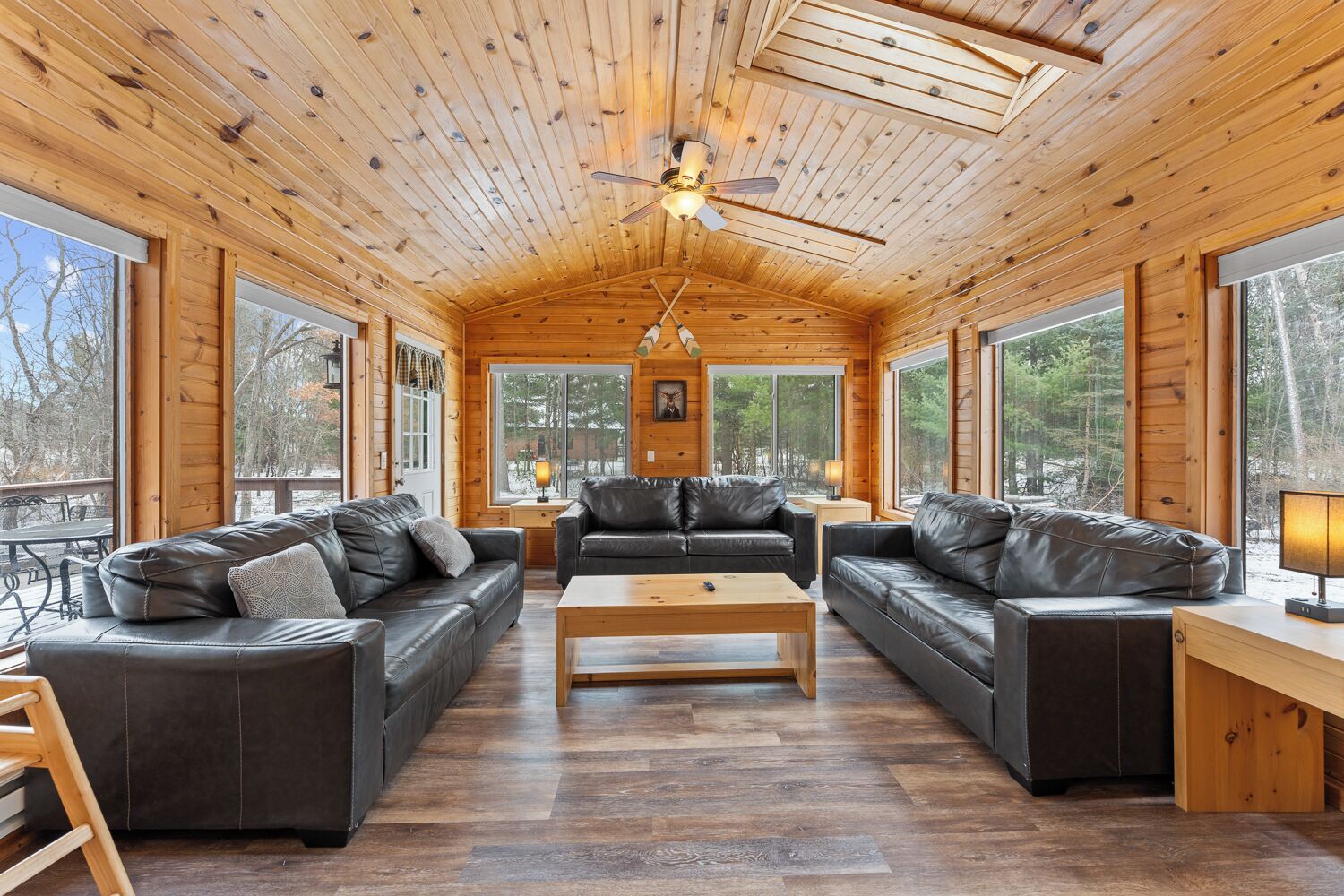 Smart TV, videojuegos y futbolito 