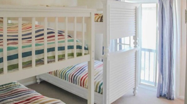 4 bedrooms, WiFi