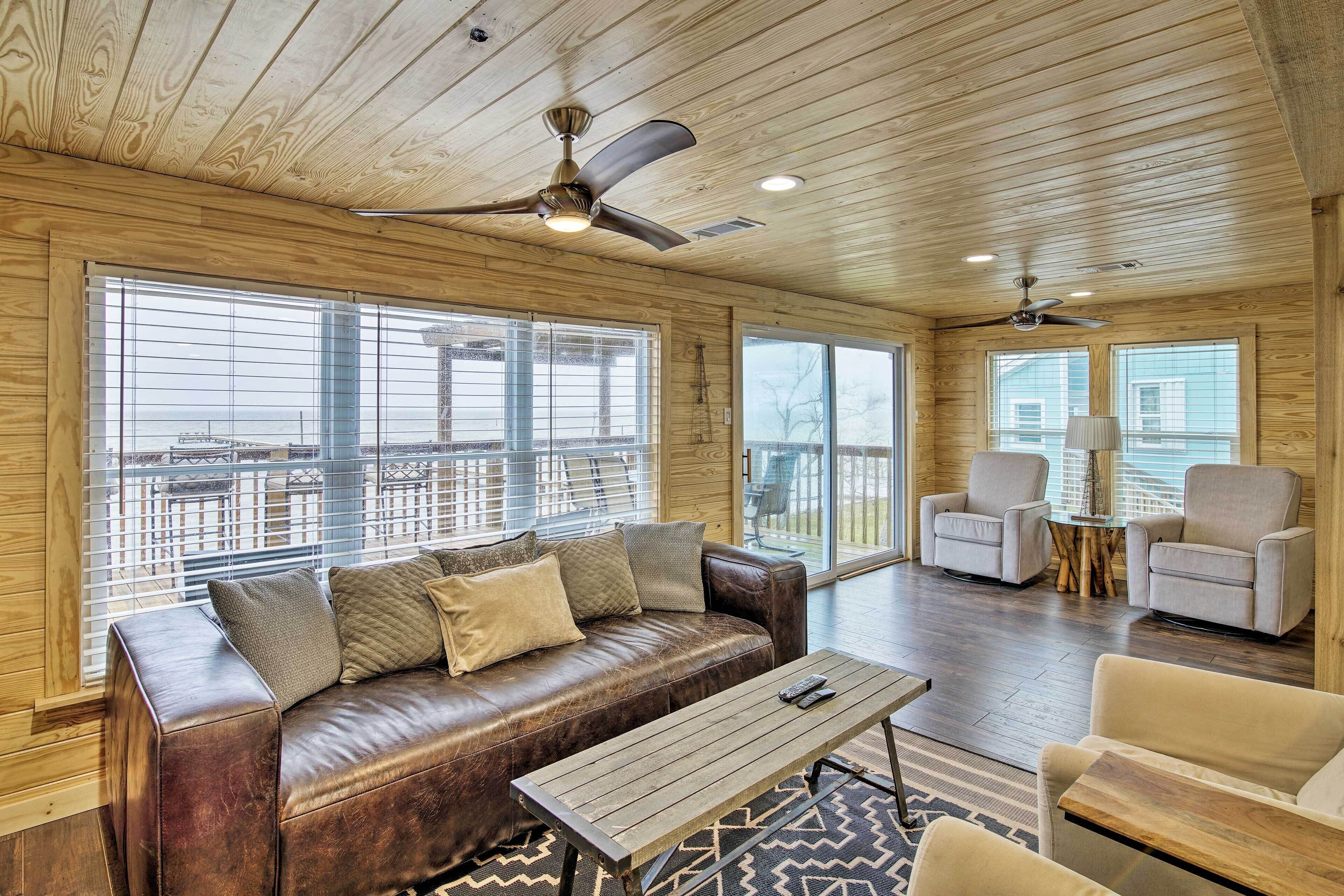 Smart TV, table football, ping pong, books