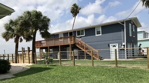 Exterior - Bayfront Rockport with Private Fishing Pier (Rockport)