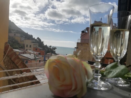 "Sea Drops" (CITR: 011024-CAV-0119)