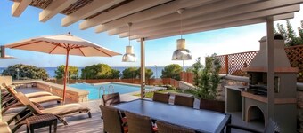 Villa Luciana - Private Pool, BBQ, WiFi & AC