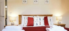 2 dormitoris, planxa i posts de planxar, wifi i roba de llit 