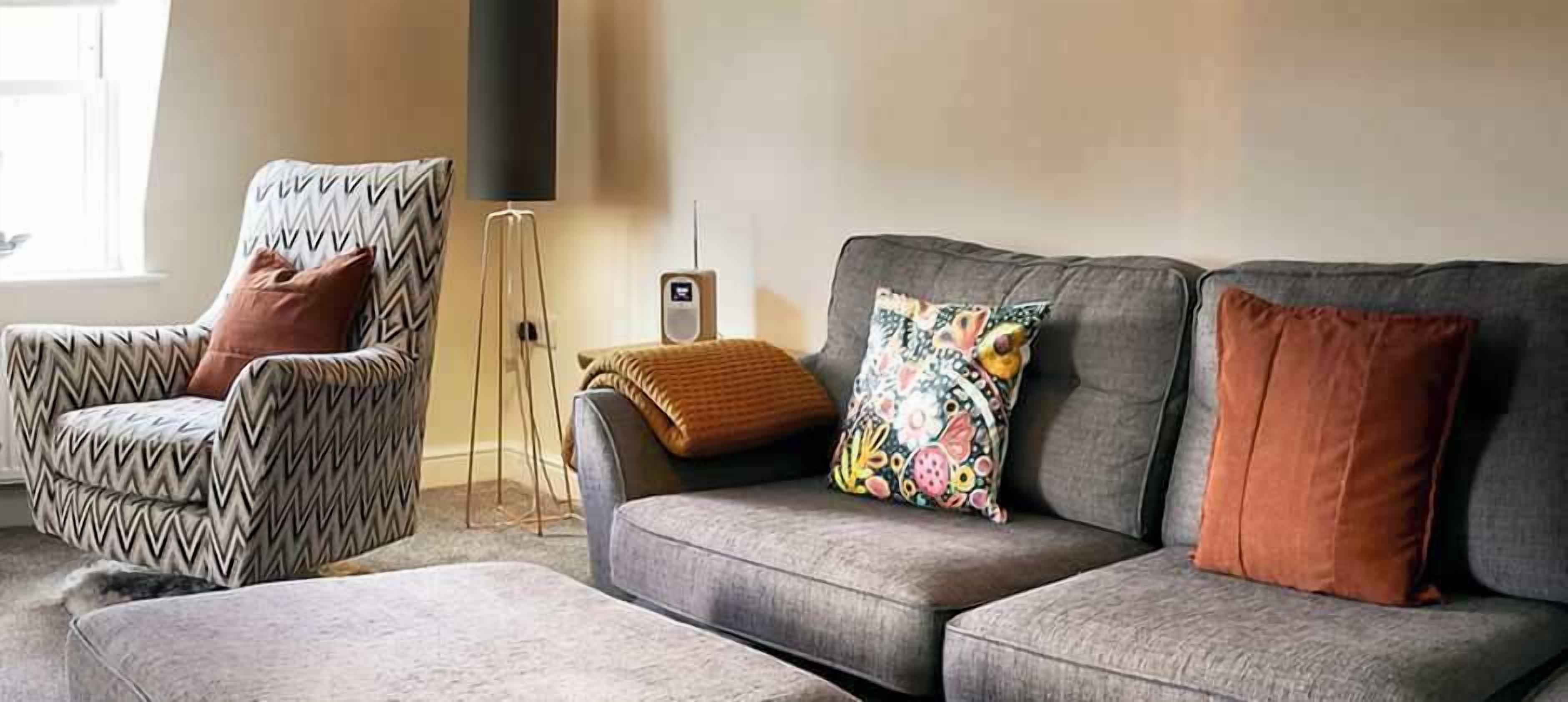 TV, DVD player, offices