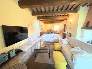 Smart TV, fireplace, table football, ping pong